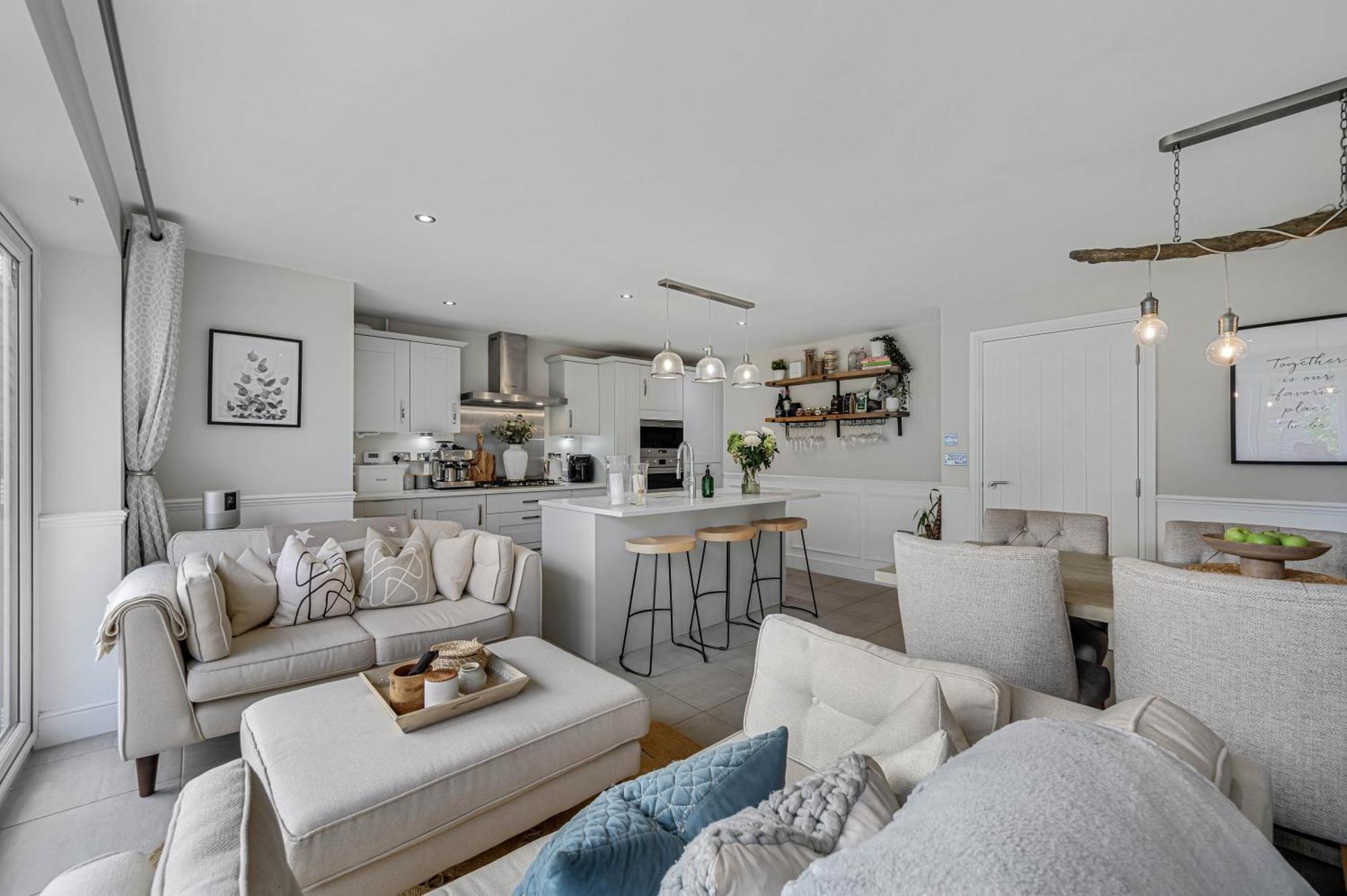 Luxury New With Gym & Hot Tub Near Sefton Park & Centre Holiday home