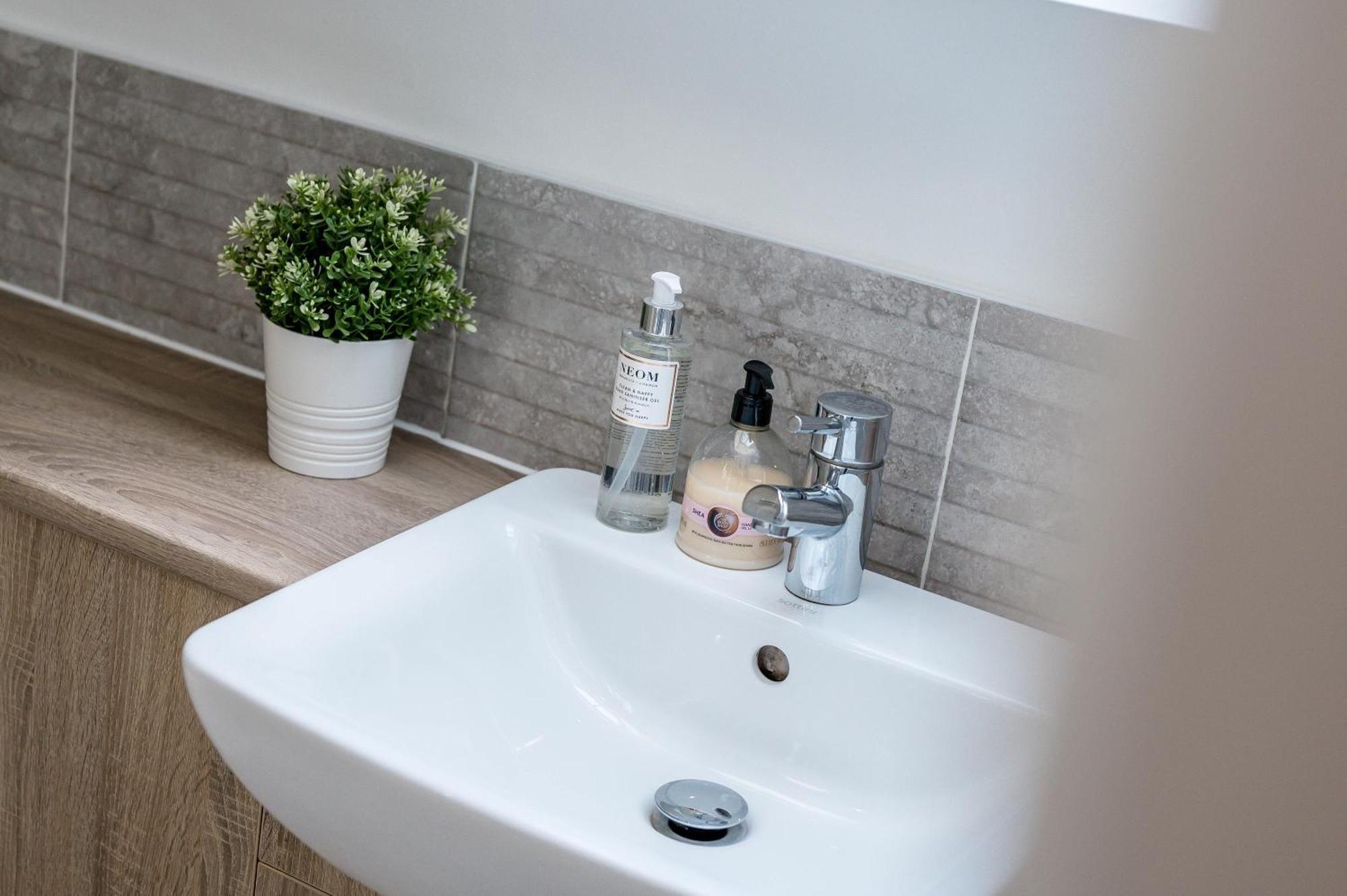 Luxury New With Gym & Hot Tub Near Sefton Park & Centre Liverpool